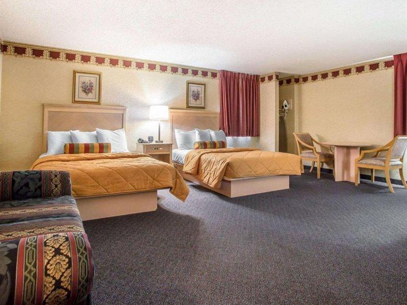 Hotel Red Roof & Vineland - Buena