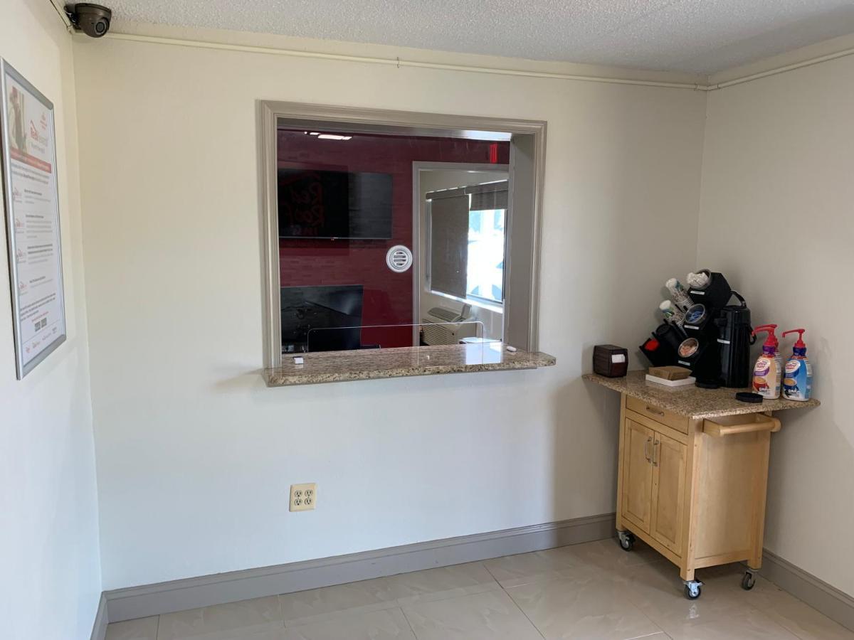 Hotel Red Roof & Vineland -
