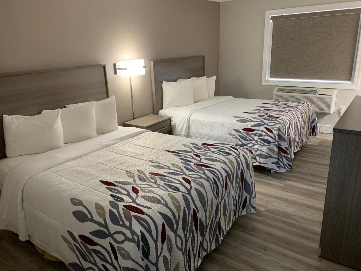 Hotel Red Roof & Vineland - Buena
