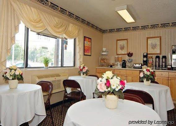 Red Roof & Vineland - 2* Buena